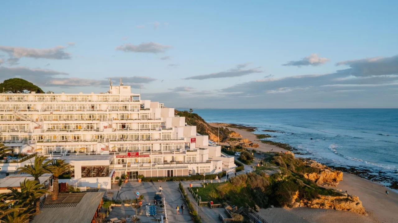 Monicca Collection Oura View Suites – all-inclusive · Albufeira, Portugal